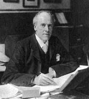 Portrait photograph of Karl Pearson.